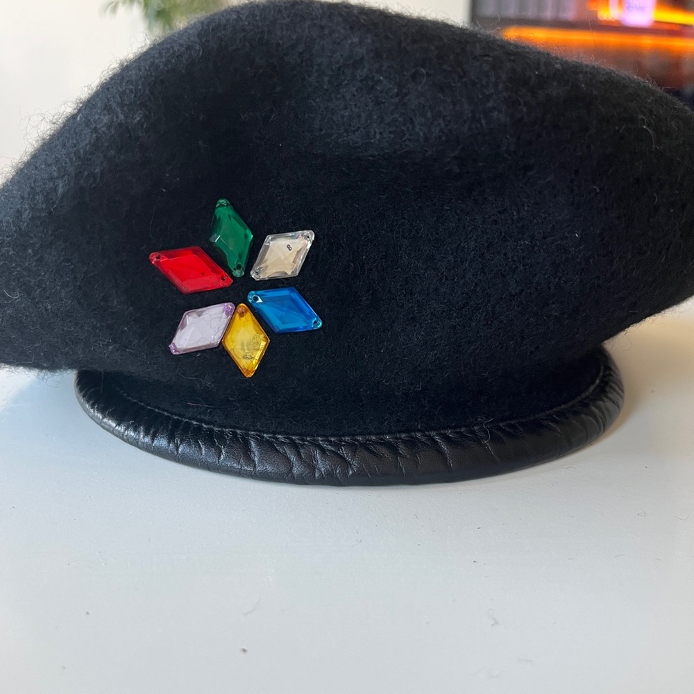 Vintage Simon Chang Baret